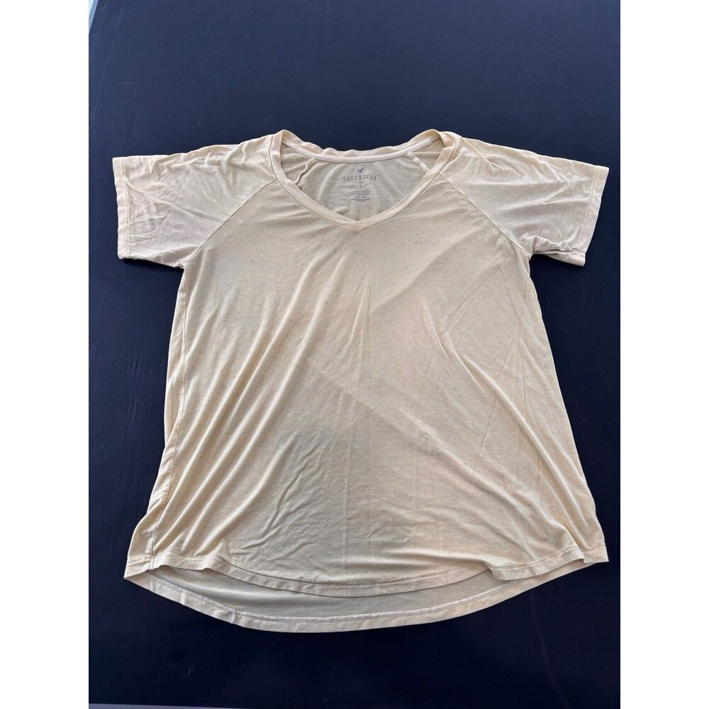 American Eagle outfitters Women’s Soft And Sexy Yellow  T-shirt. Women’s Small